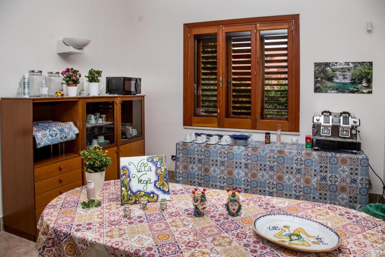 Villa Vega Фонтане Бианче Екстериор снимка